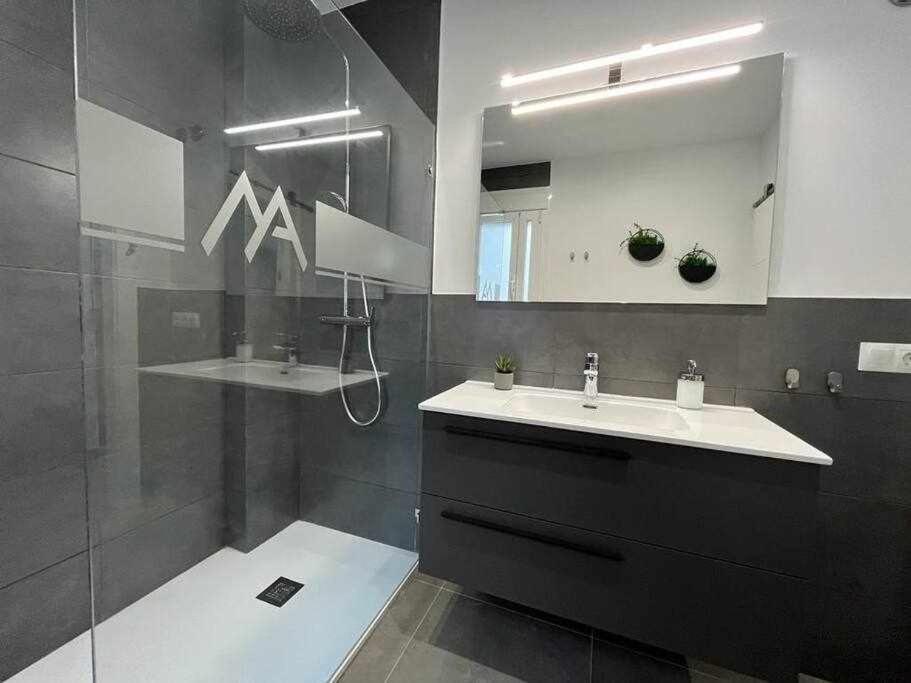 XXI E Apartamentos Morales & Arnal 龙达 外观 照片